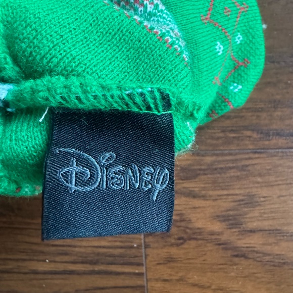 {Disney} Mickey Mouse red and green Christmas beanie hat - Picture 4 of 6